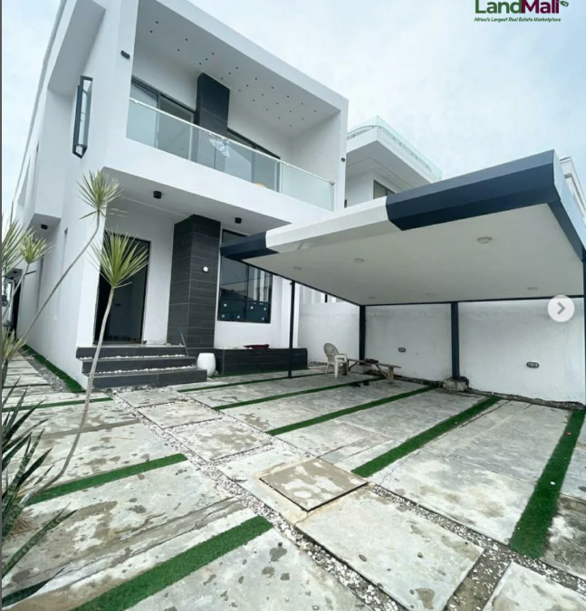 Luxury Living Awaits: N230m Ajah 5-Bedroom Duplex with Private Pool